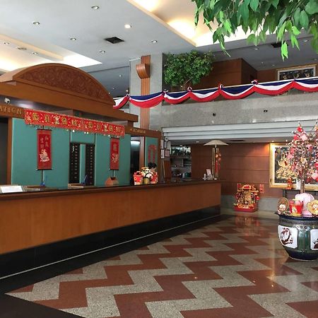 Siam Center Hotel Хатъяй Экстерьер фото